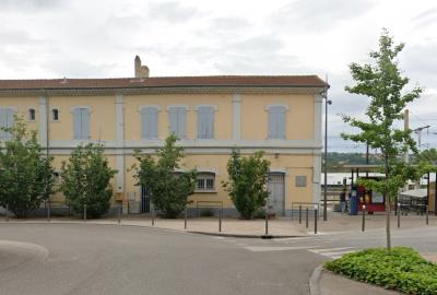 Gare de Sérézin